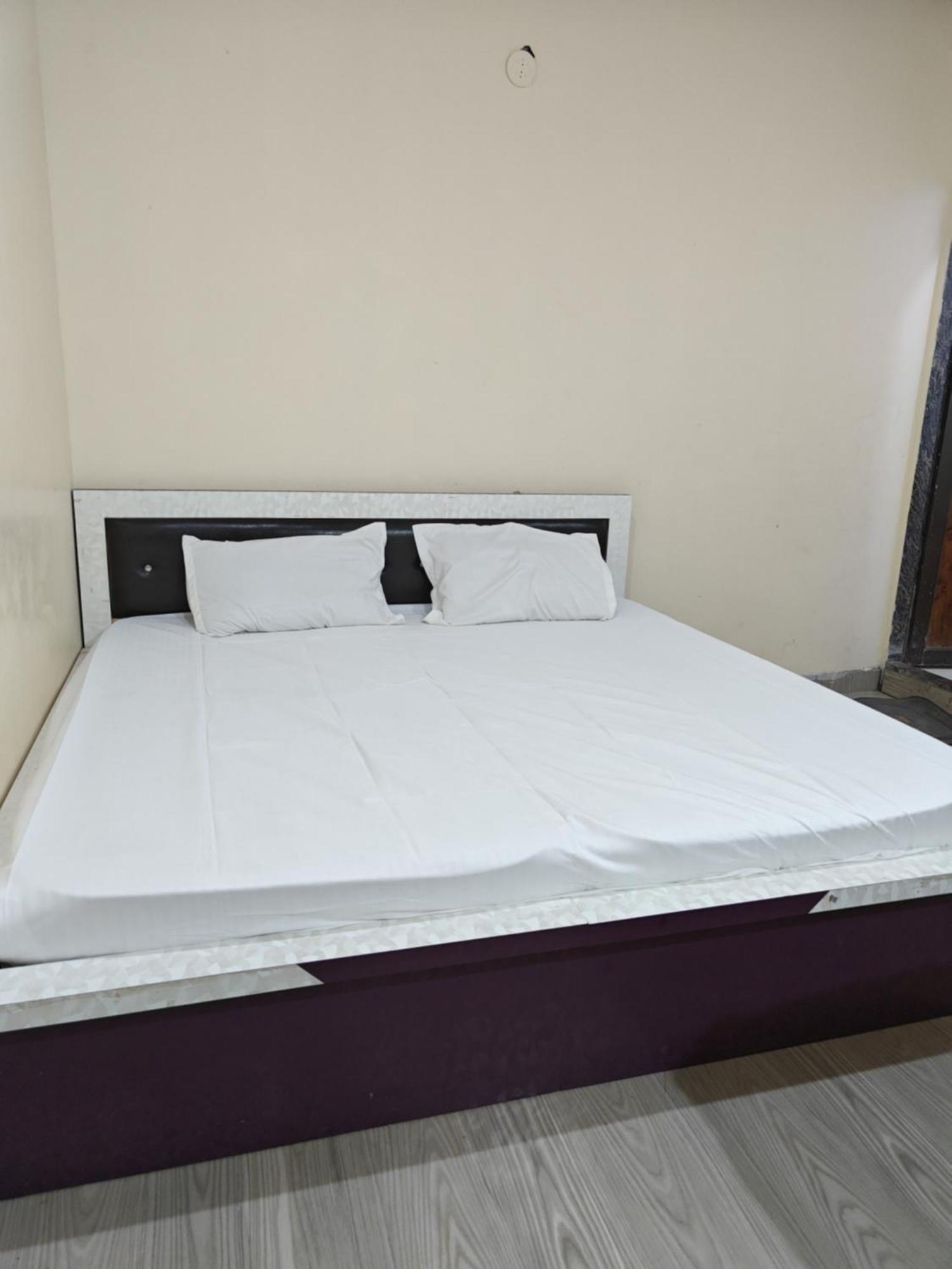 Hotel Shyam Sarover And Restaurant Ringas Camera foto