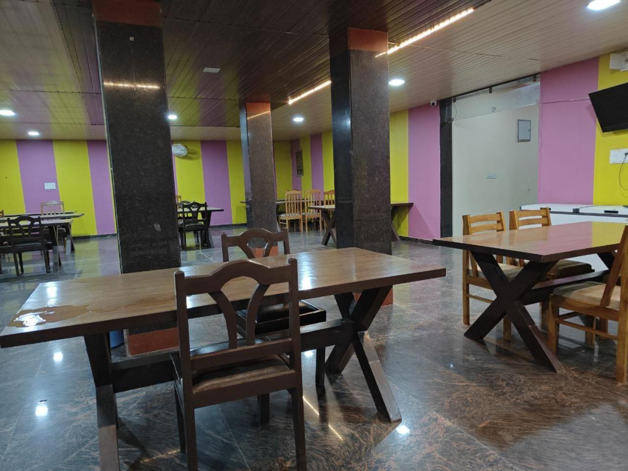 Hotel Shyam Sarover And Restaurant Ringas Esterno foto