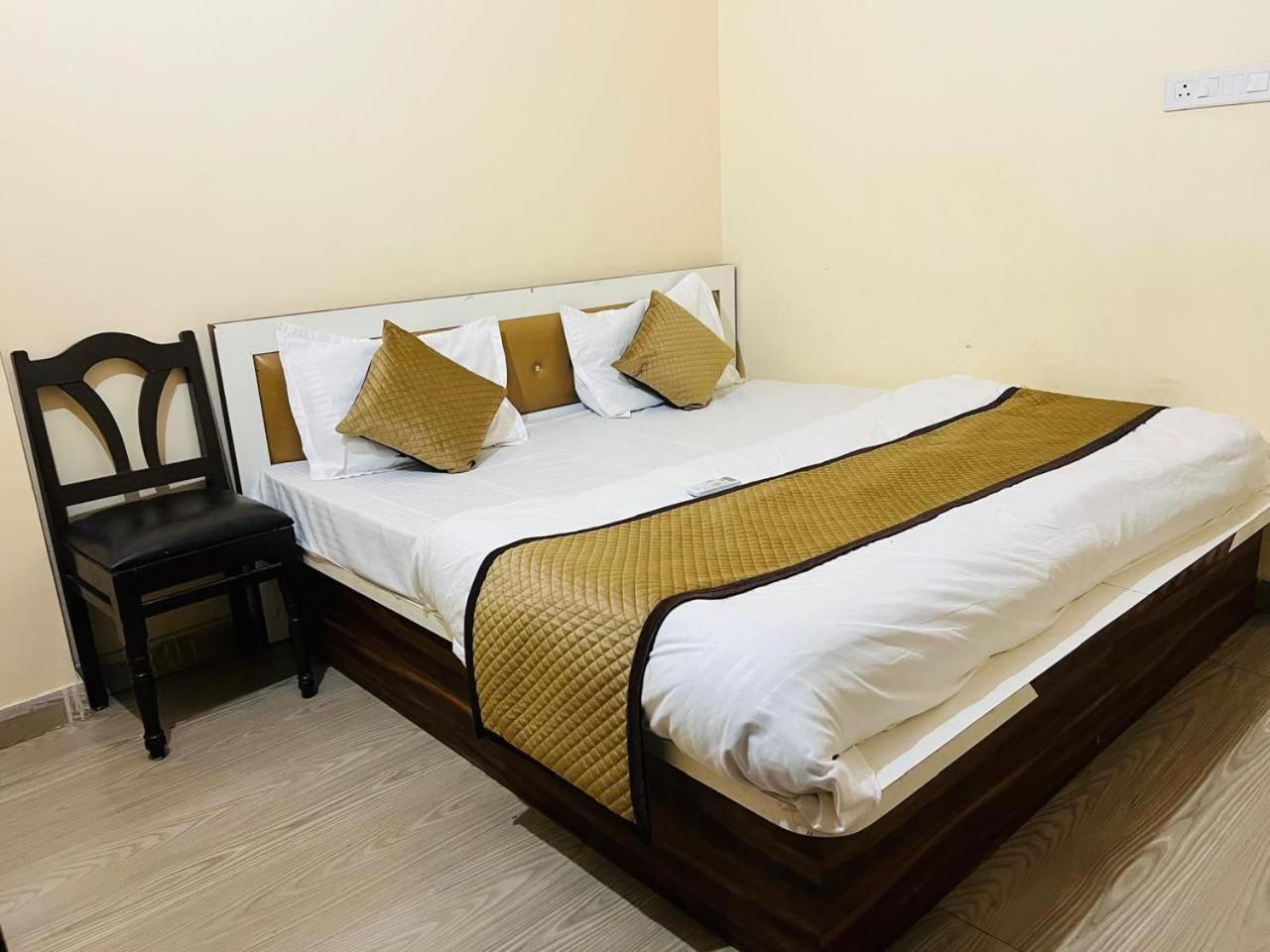 Hotel Shyam Sarover And Restaurant Ringas Esterno foto