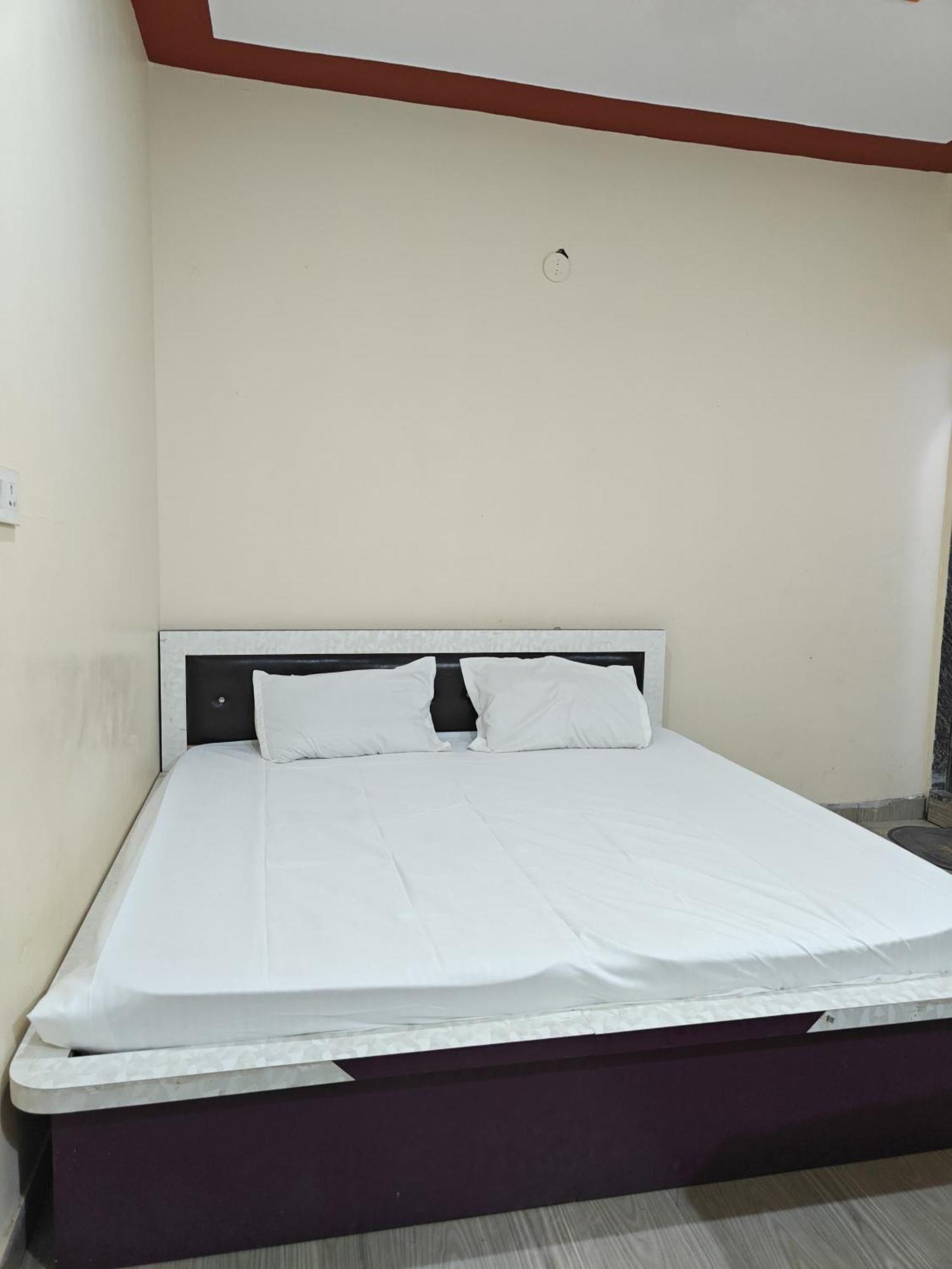 Hotel Shyam Sarover And Restaurant Ringas Esterno foto